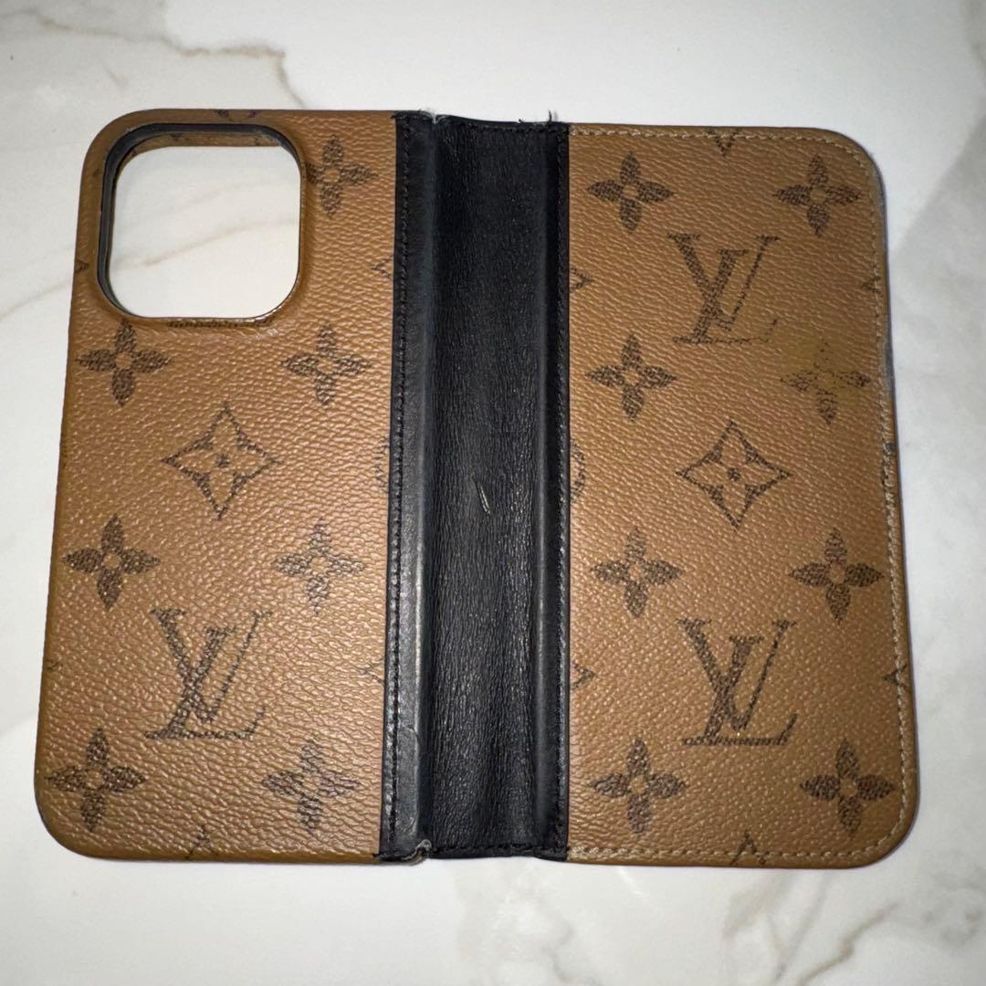 ルイ・ヴィトン iPhone15pro フォリオ