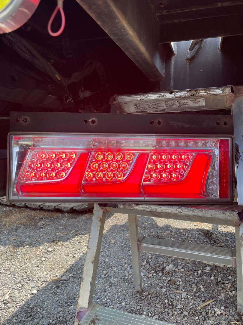 小糸 シーケンシャル テールランプ 左右セット