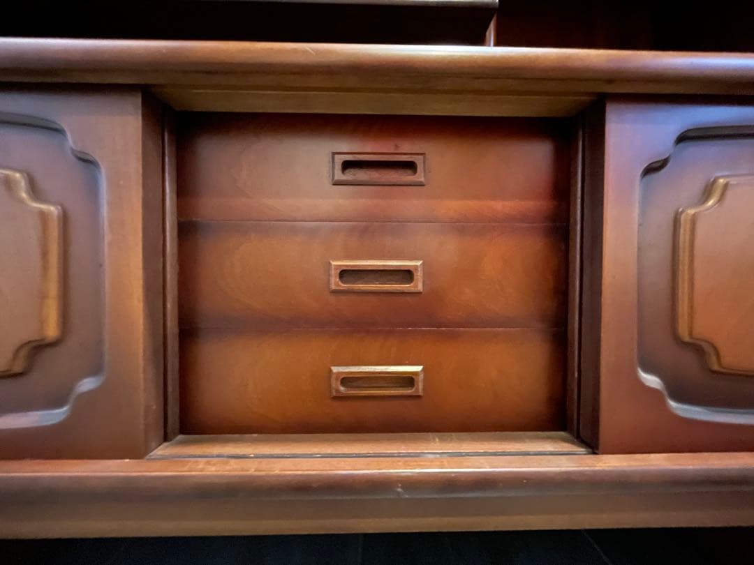 momo 1970年代 サペリマホガニー材天然木 ヴィンテージサイドボード