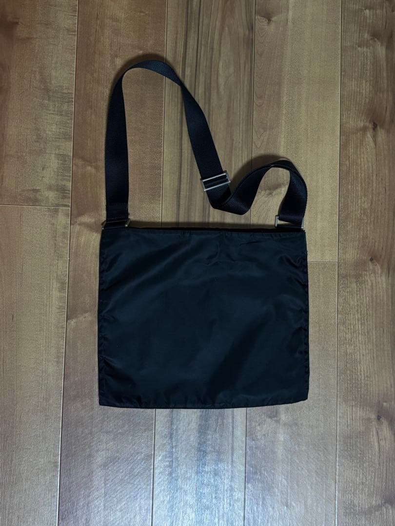 シェリー　PRADA プラダ ナイロンスクエアバッグ