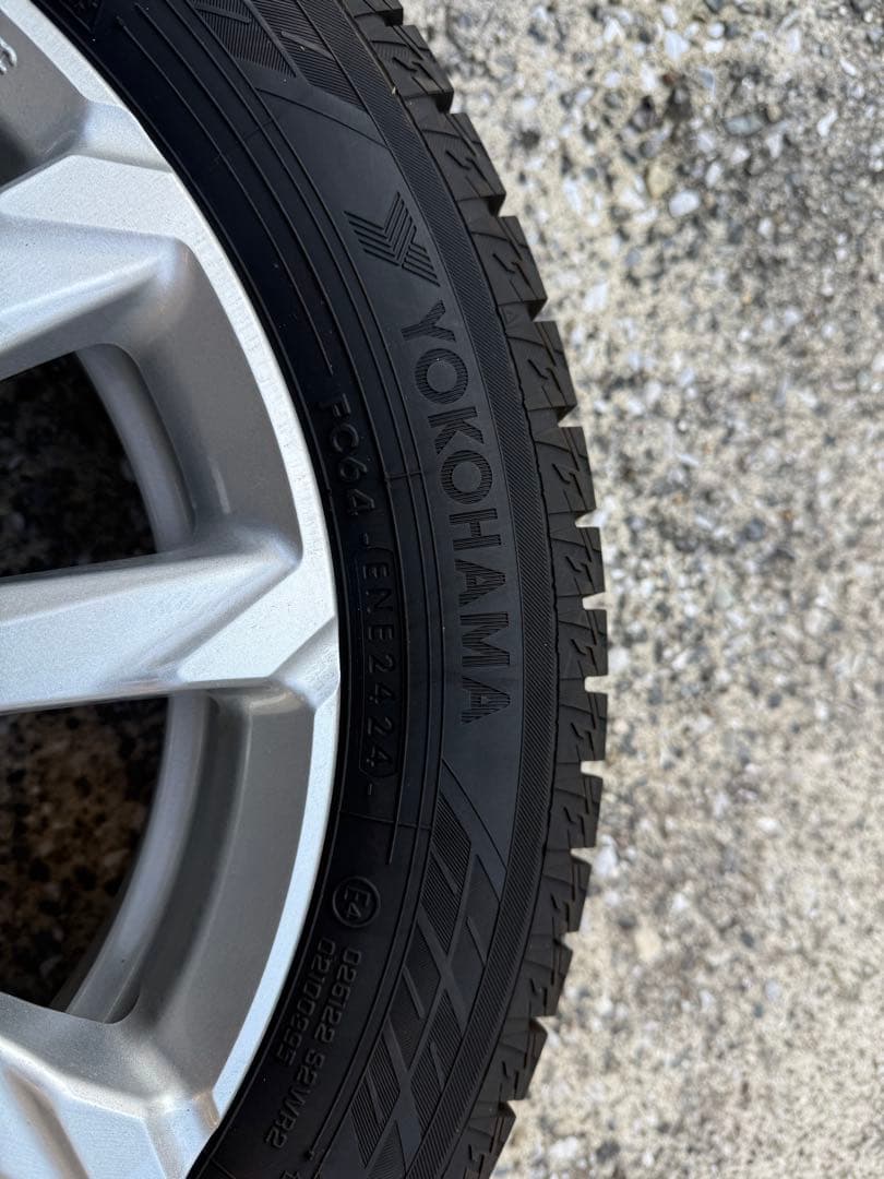 スタッドレスタイヤ　165/65 R15 81Q IG60