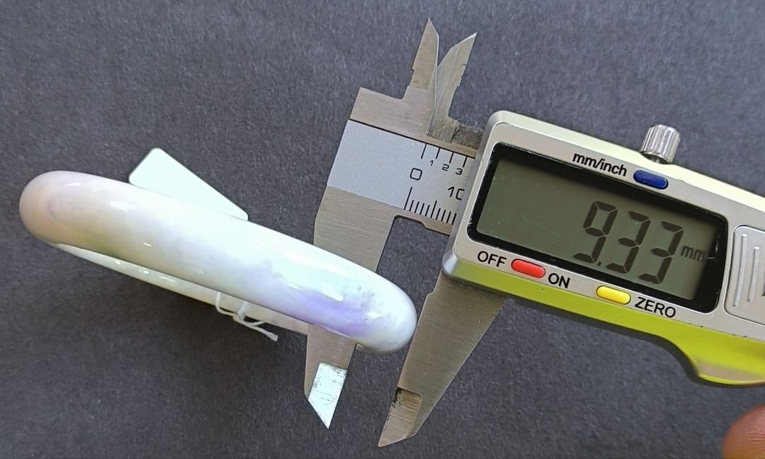 あかおかずき【日本鑑別書付】ラベンダー翡翠のバングル（内径55～56ミリ）