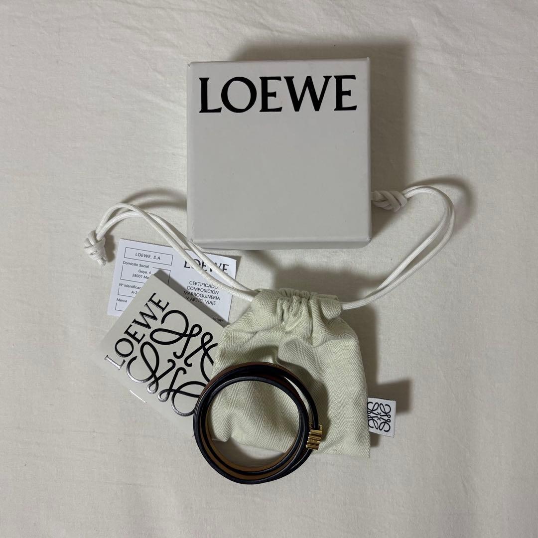 ロエベ　ツイスト バングル（カーフ）