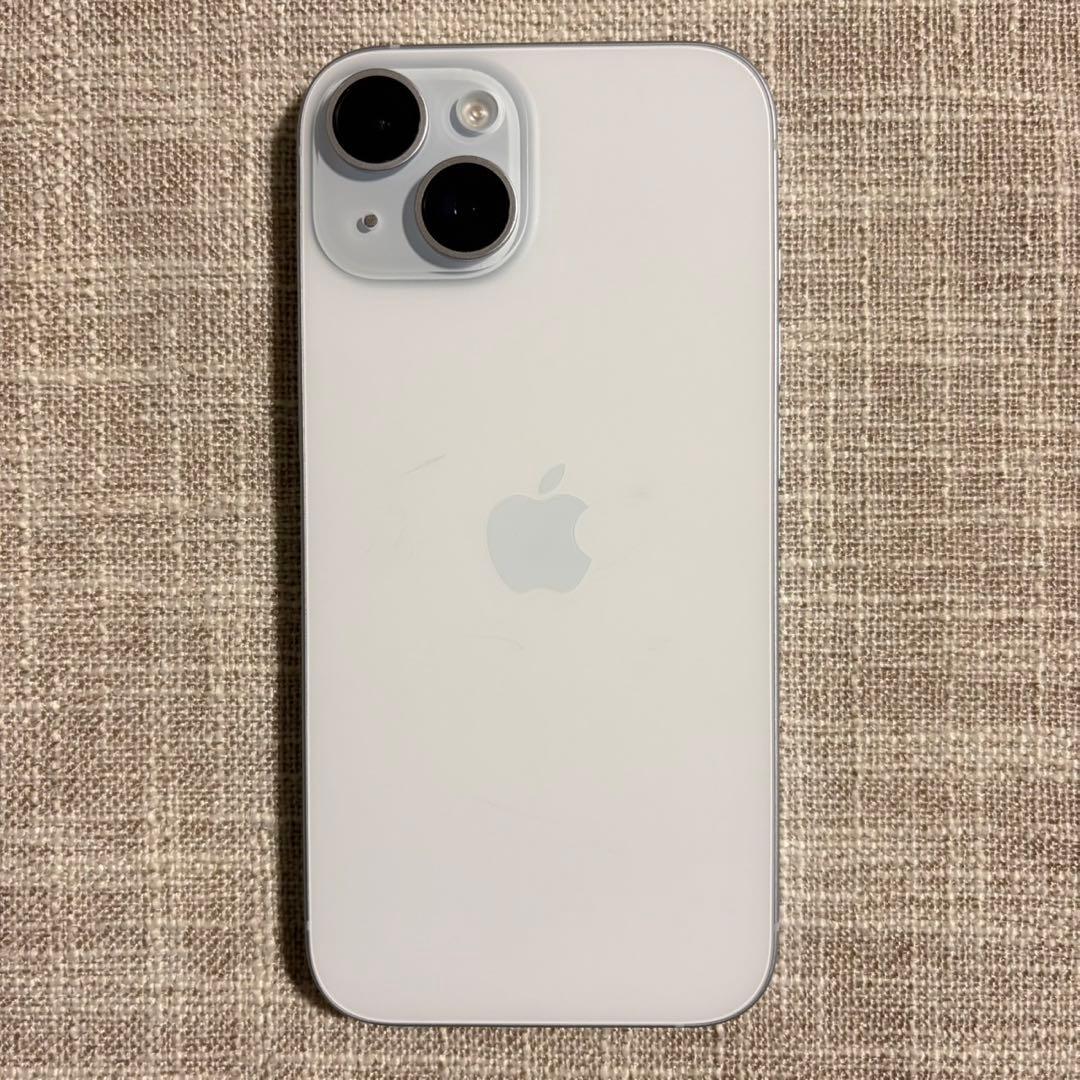 iPhone15 ブルー