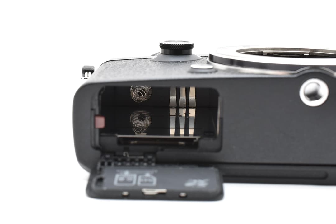 ■ほぼ新品■ オリンパス PEN F ブラック #C758