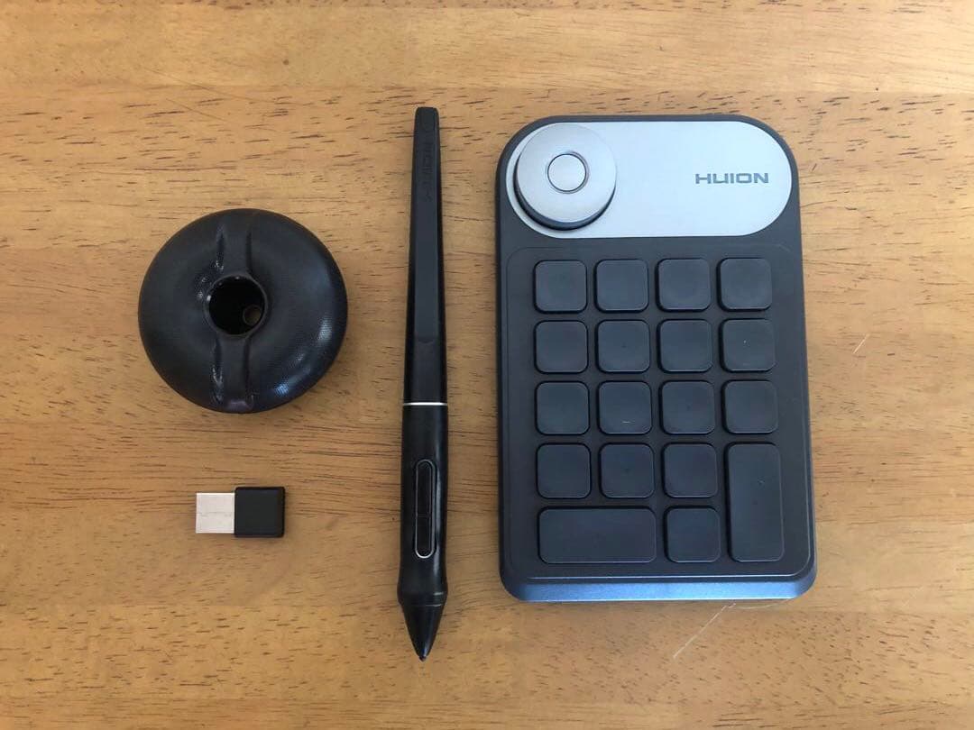 HUION Kamvas Pro24 4K 液晶ペンタブレット