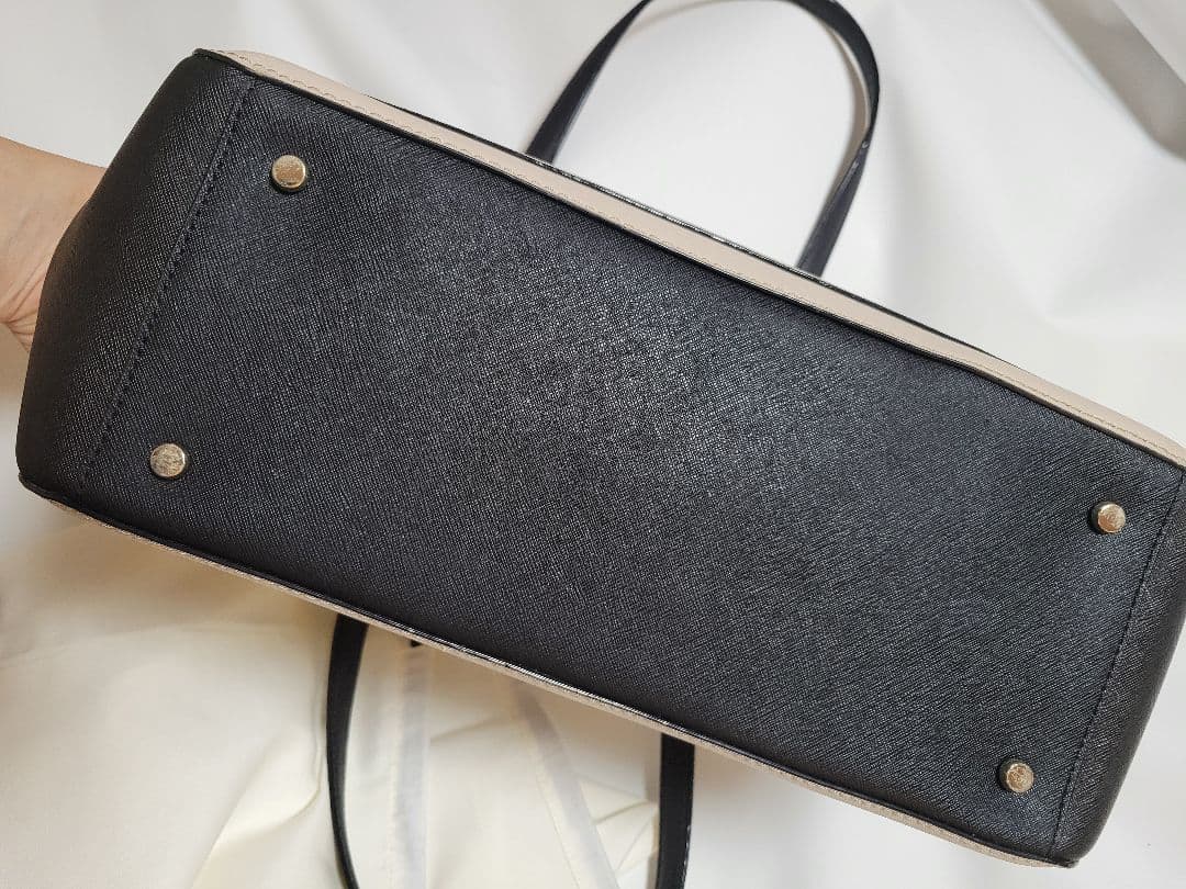 美品 kate spade キャメロン ストリート ゾーイー ベージュ×ブラック