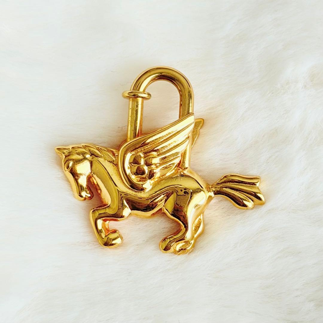 ア*ト様 HERMES（エルメス）　カデナ　1993年　ペガサス　ゴールド