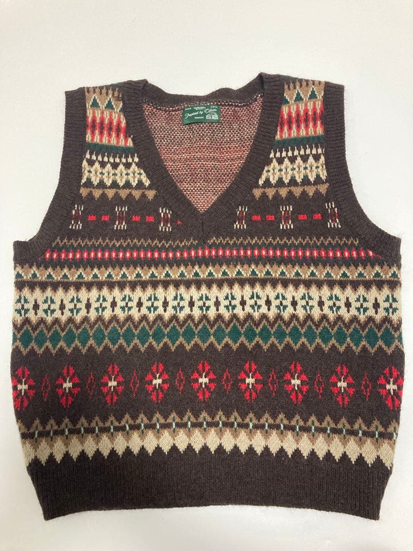 Urbanic 30 Lodge 幾何学模様 ブラウン ニットベスト