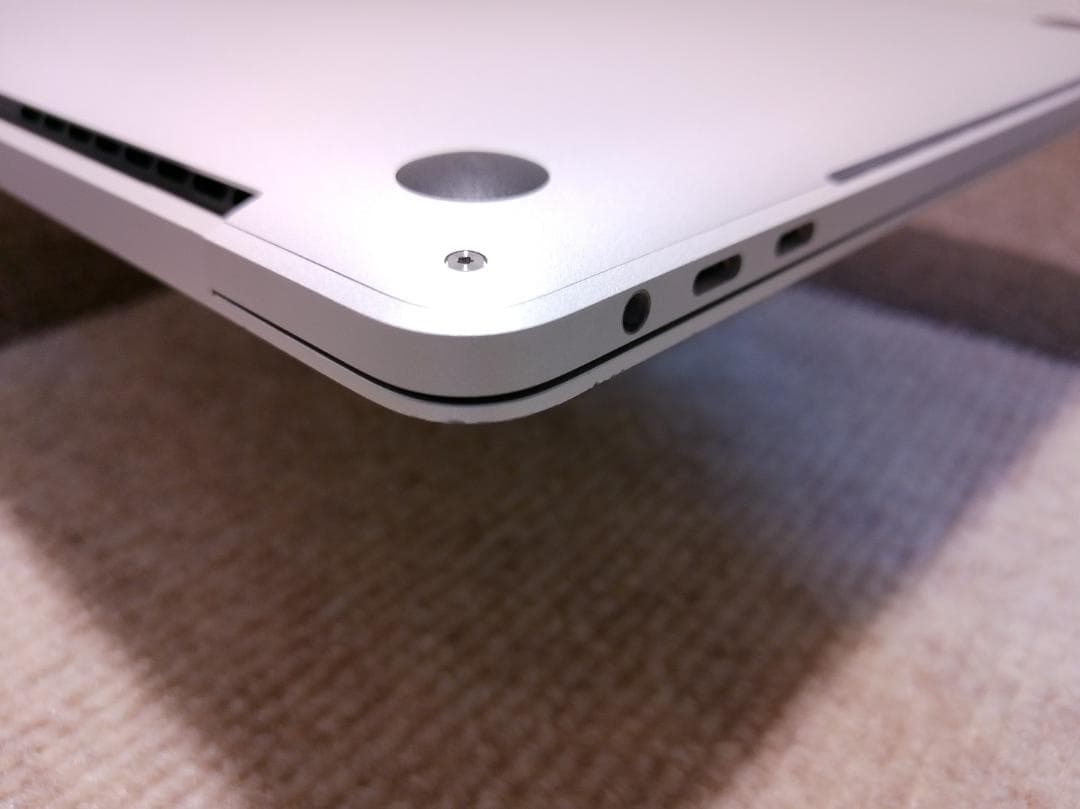 MIEMaMa 　MacBook Pro2018 A1990 15㌅