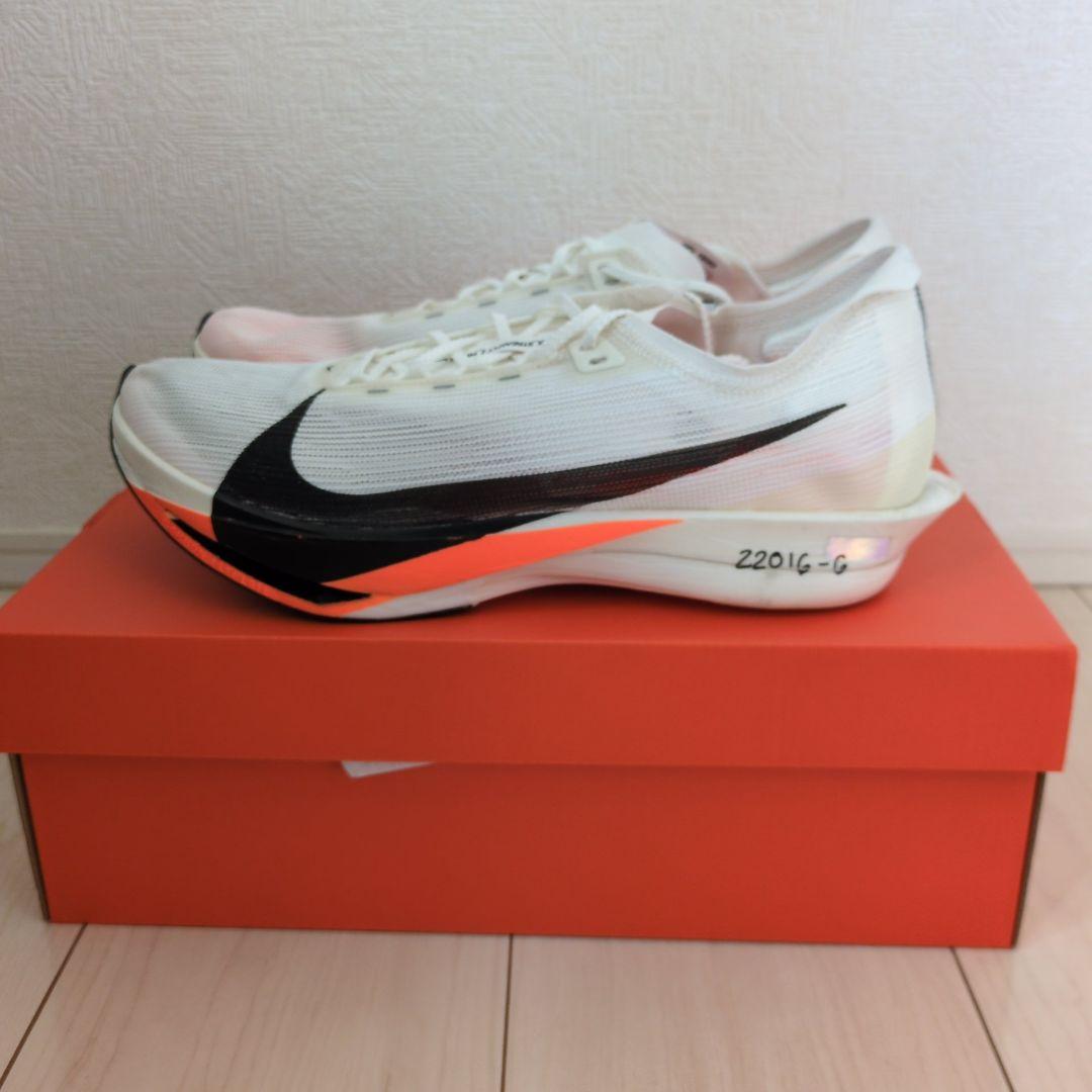 1/12迄【新品未使用超人気モデル初期カラー】ナイキ ストリークフライ2