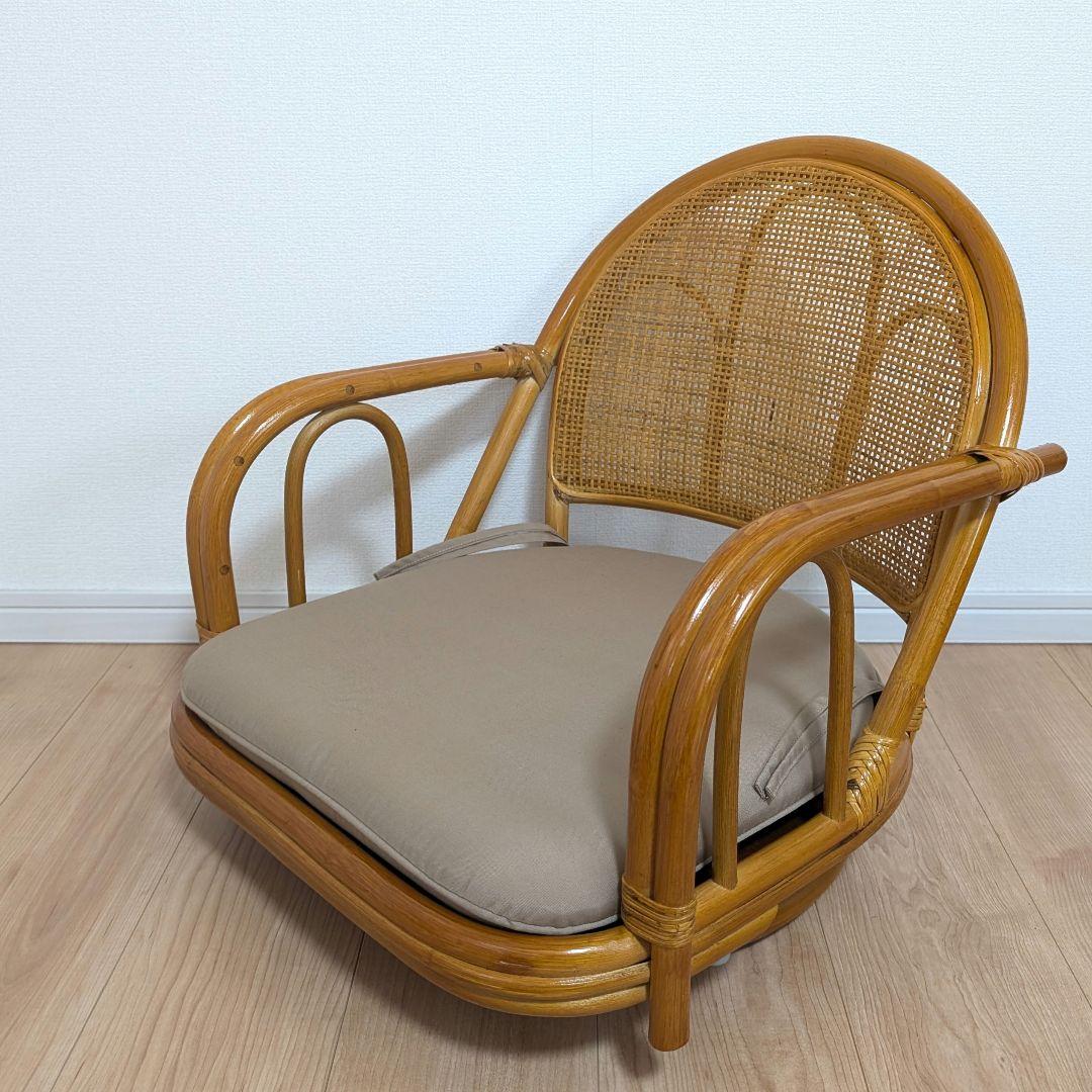 【未使用】 ラタン　回転座椅子　ロータイプ　1脚 ベージュ クッション