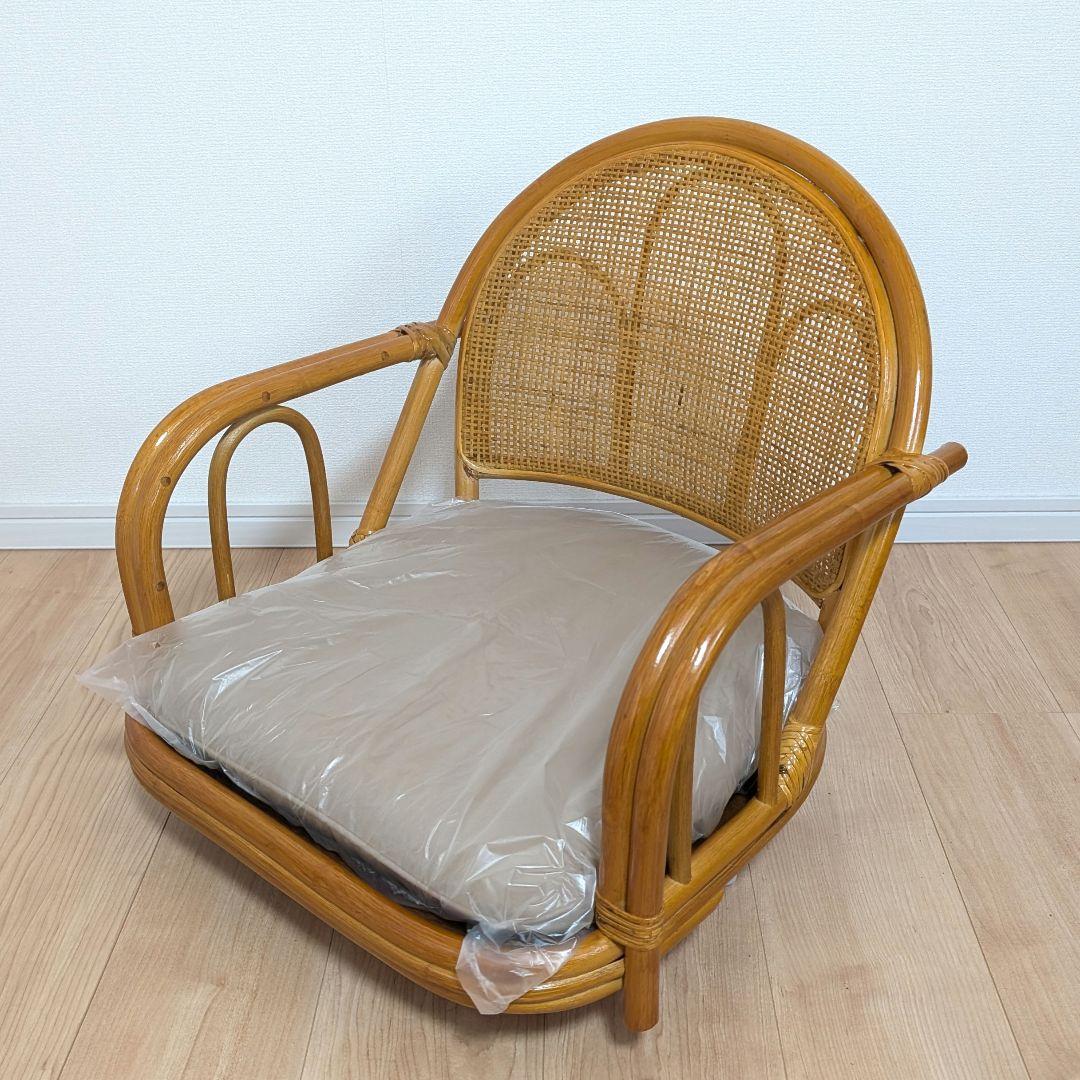 【未使用】 ラタン　回転座椅子　ロータイプ　1脚 ベージュ クッション