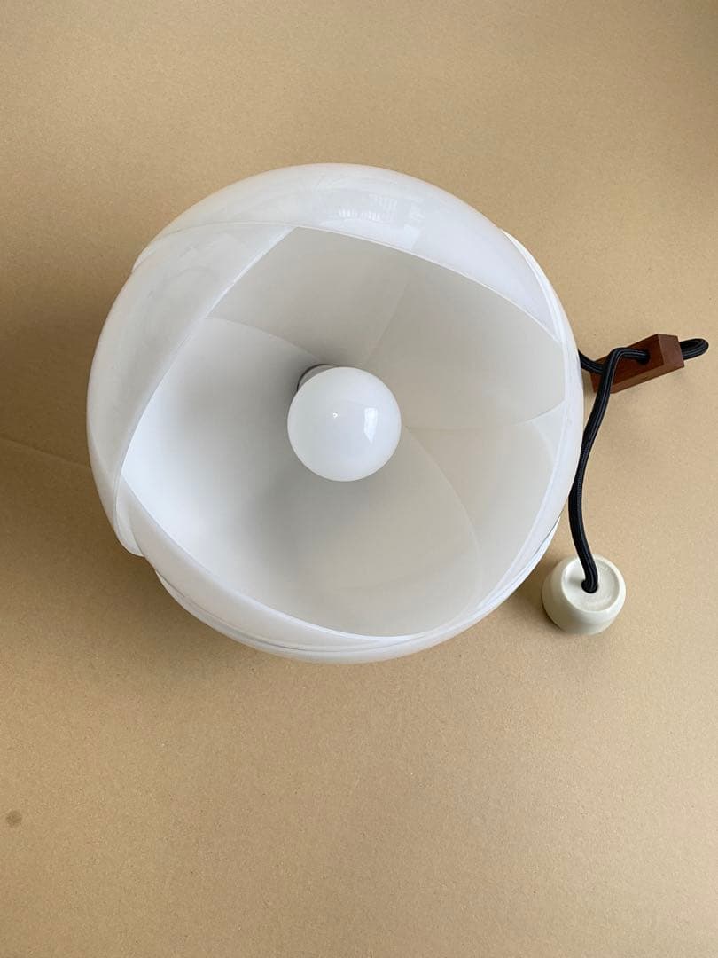 ペンダントライト　ホワイト系　フラワーペンダント　レトロ　天井照明　リペア済み