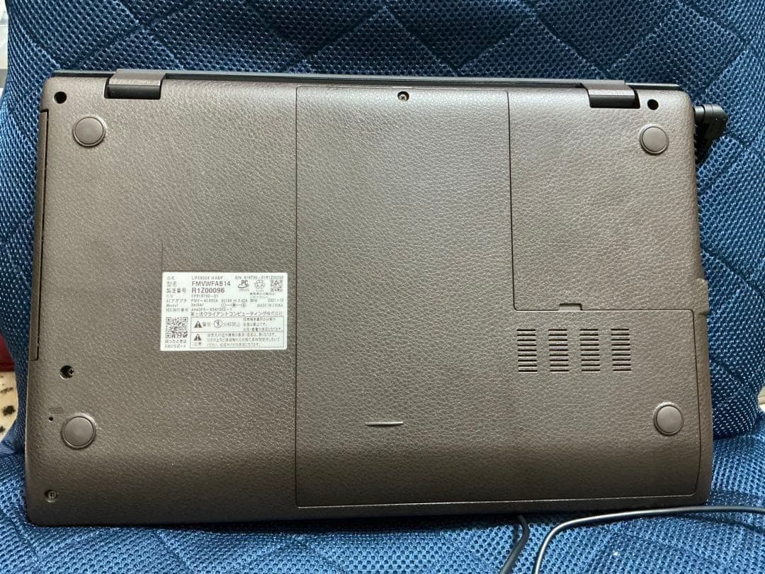 LIFEBOOK WAB/F FMVWFAB14 21年12月製　中古　送料込