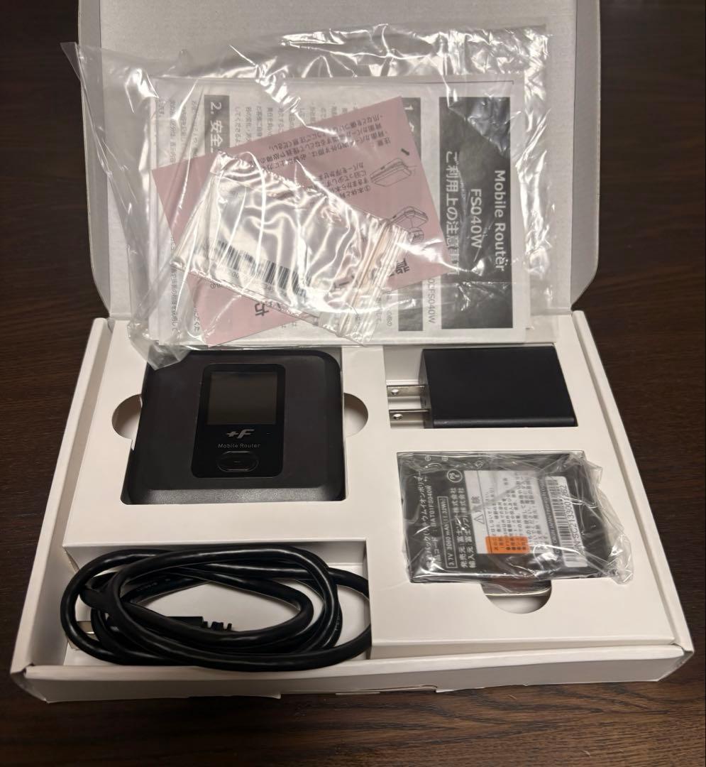 FUJISOFT FS040W モバイルルーター　セット
