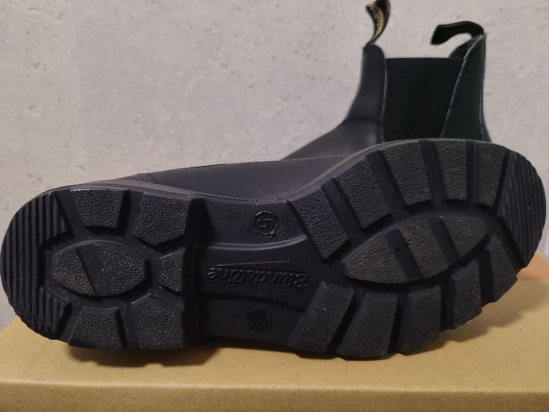 【美品】Blundstone 黒 サイドゴアブーツ