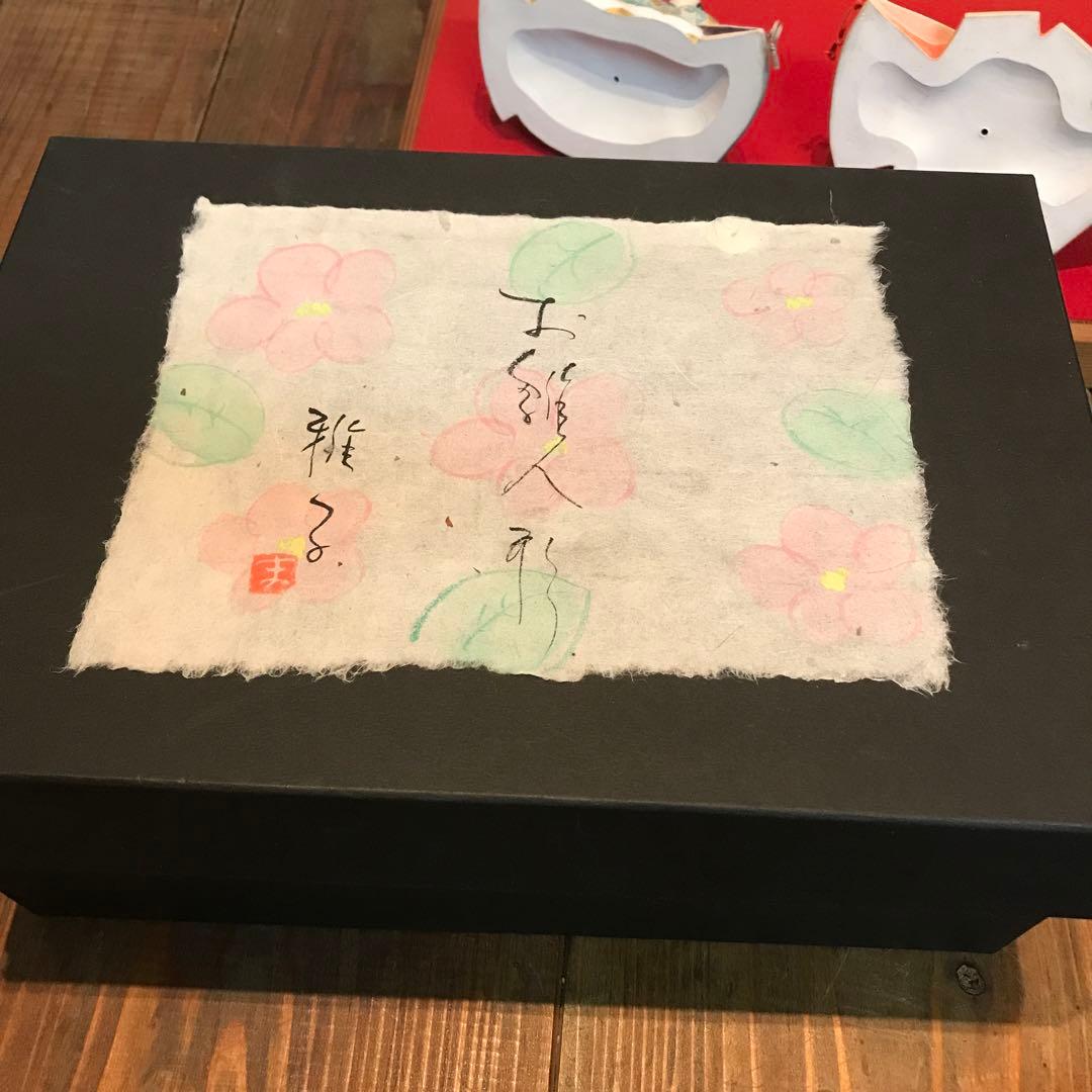 美品　陶器　雛人形　男雛　女雛　細工が細かく丁寧な作り　ひな祭り　台座付き