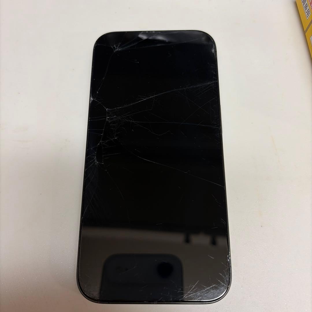 iPhone15Pro 256GB ブラックチタニウム