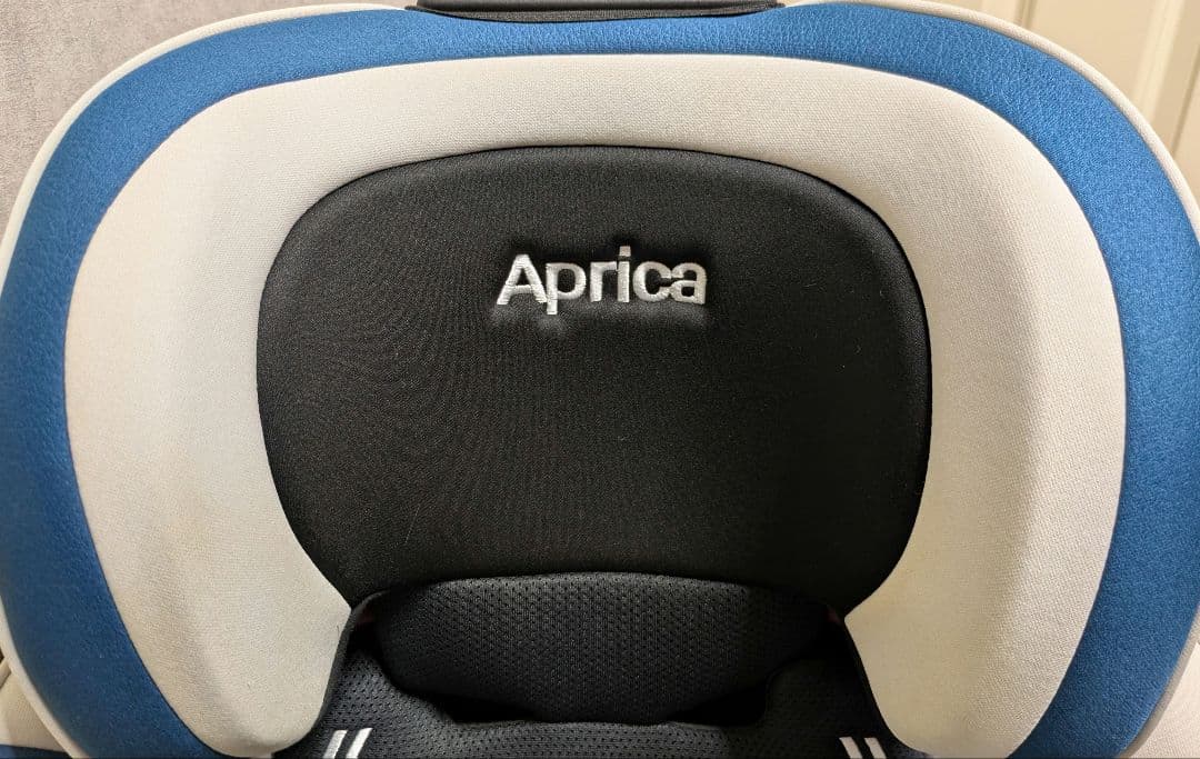 Aprica formfit チャイルドシート ジュニアシート　ISOFIX
