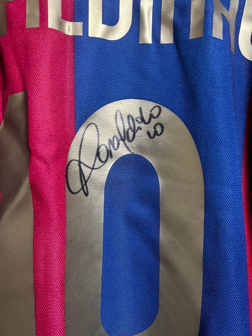 ロナウジーニョ 直筆サインユニフォーム