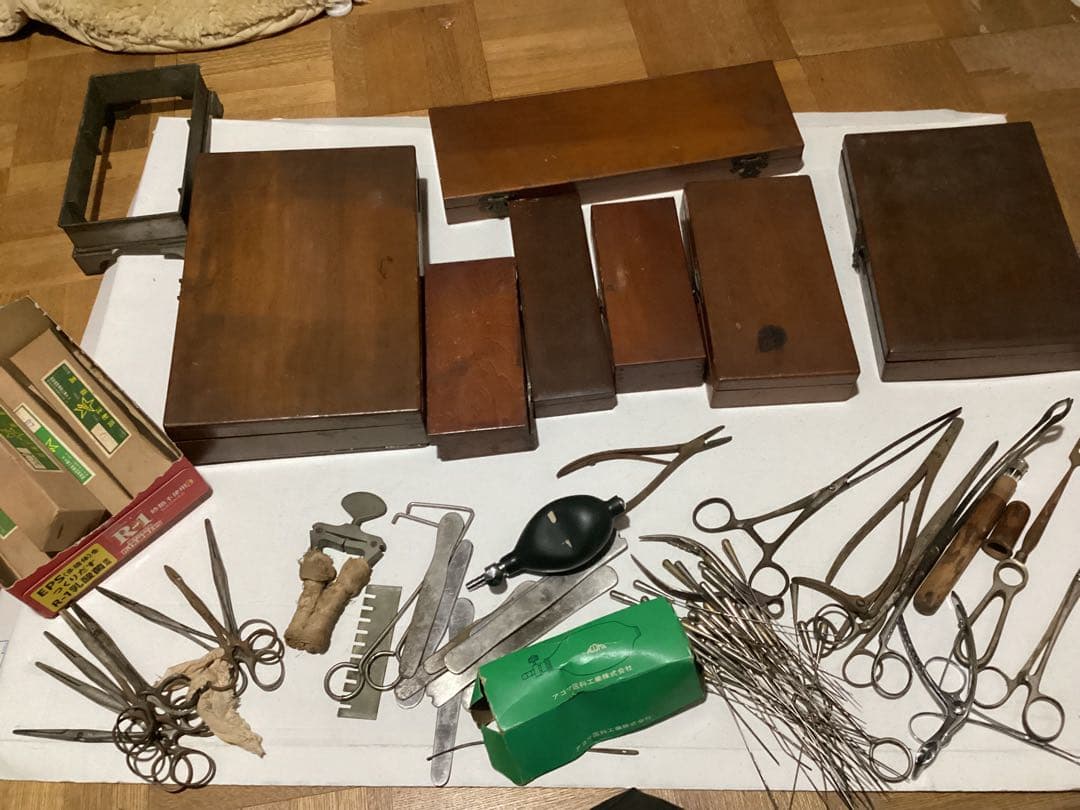 アンティーク医療器具大量　外科手術　注射器　ハサミ　木箱入り