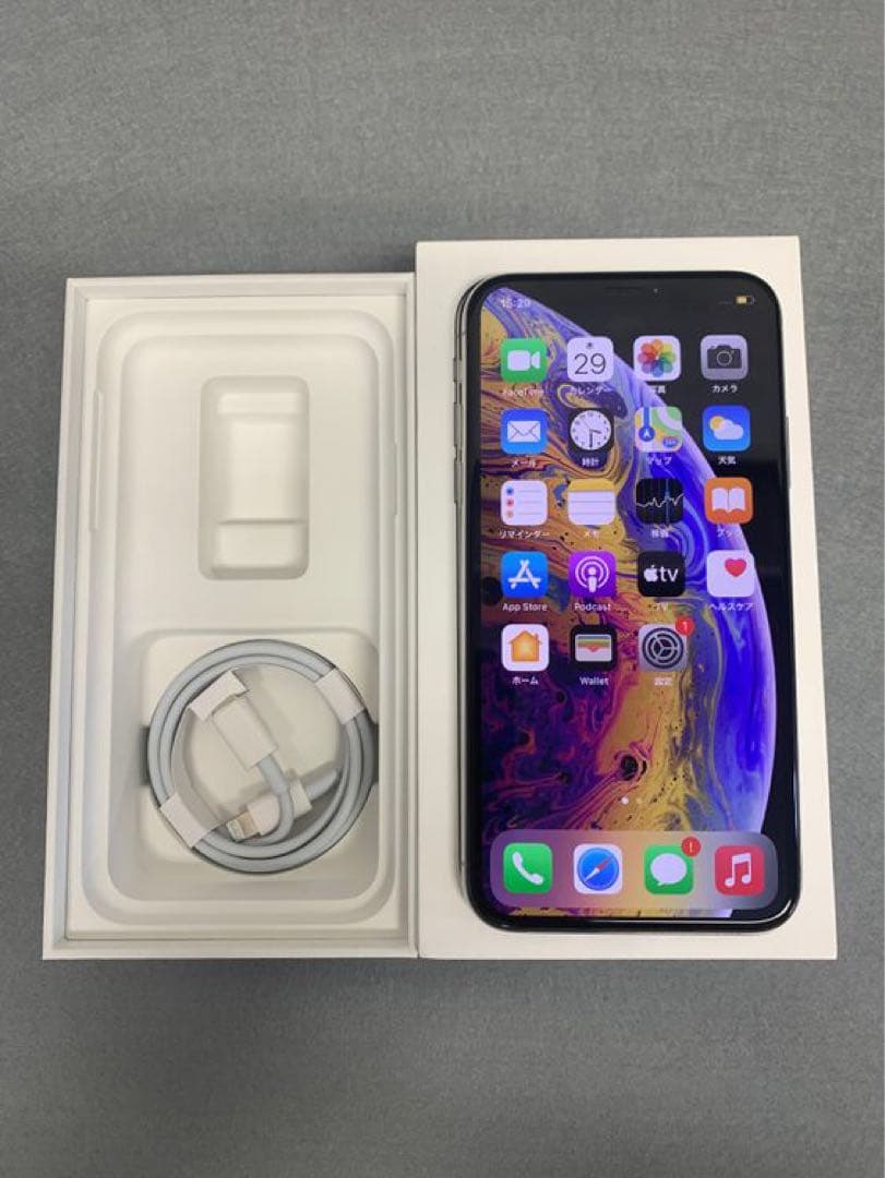 美品　国内版　SIMフリー　iPhone Xs 256GB シルバー色