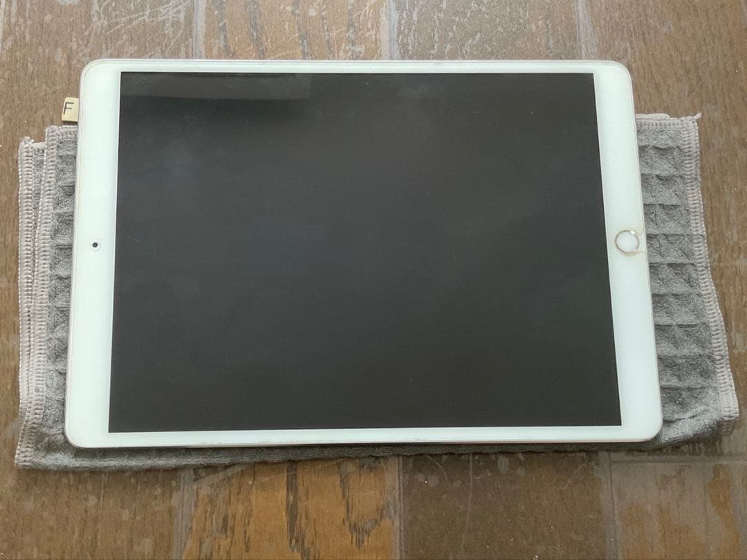 iPad Pro 10.5 Wi-Fiモデル MQDW2J/A