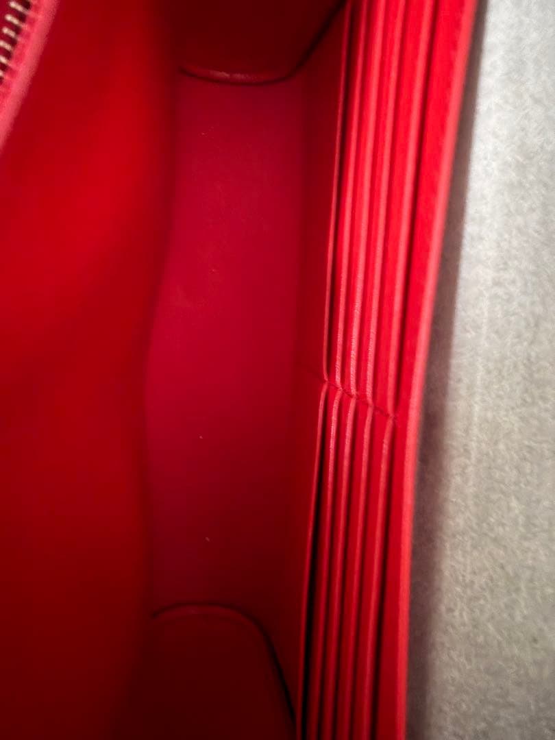 Christian Louboutin スタッズ付きシルバークラッチバッグ