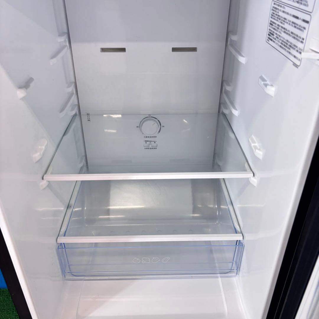 735 ブラックカラー　2023年製　冷蔵庫　100L〜200L 一人暮らし