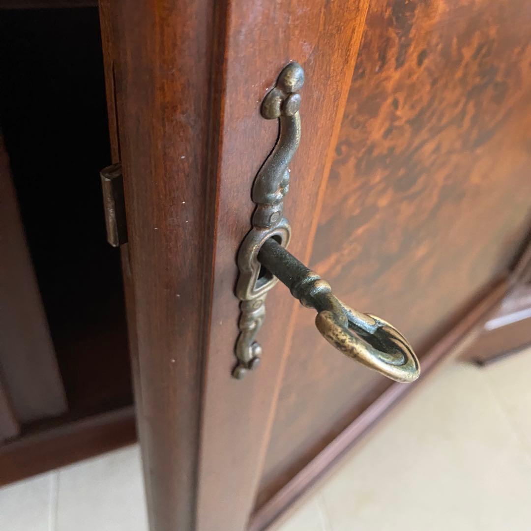 イタリア製　アンティーク　サイドボード　ヨーロピアン　キャビネット　モダン　象嵌