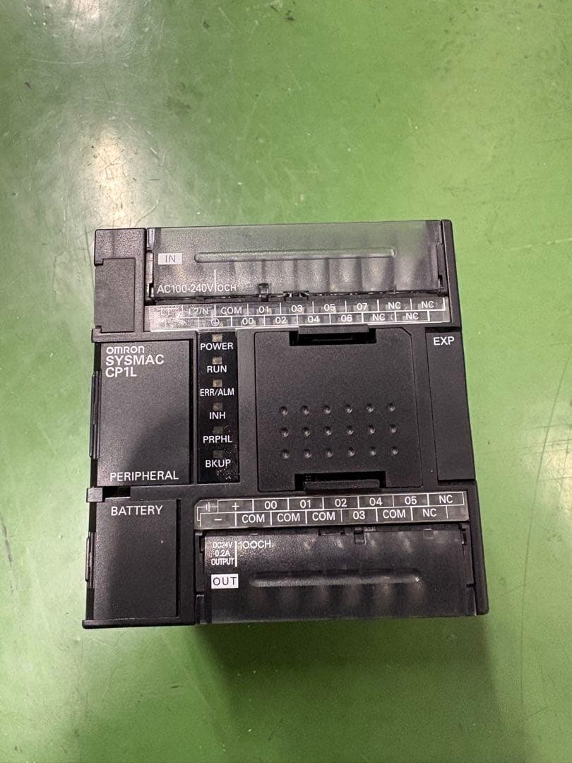 オムロン OMRON CP1L-L14DR-A