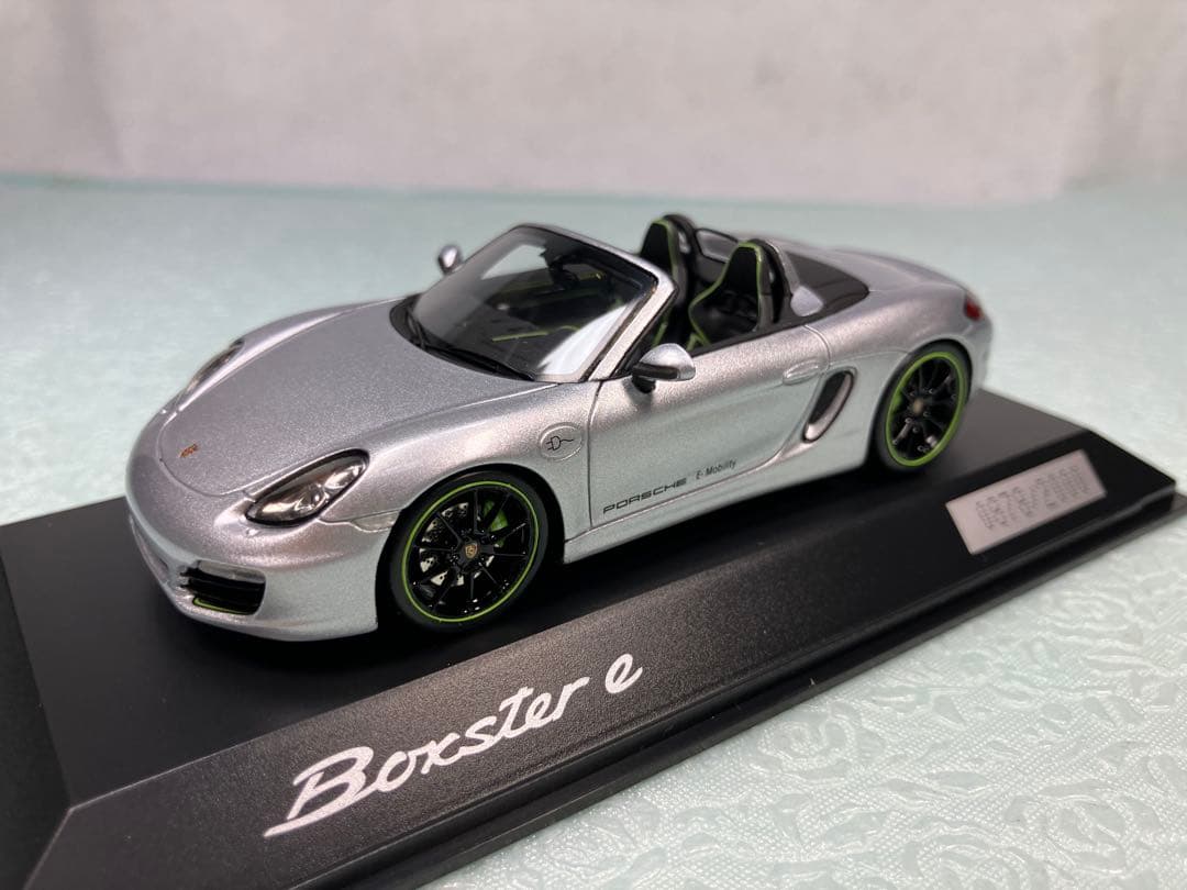 Spark ディーラー品Porsche Boxster e プロトシルバー