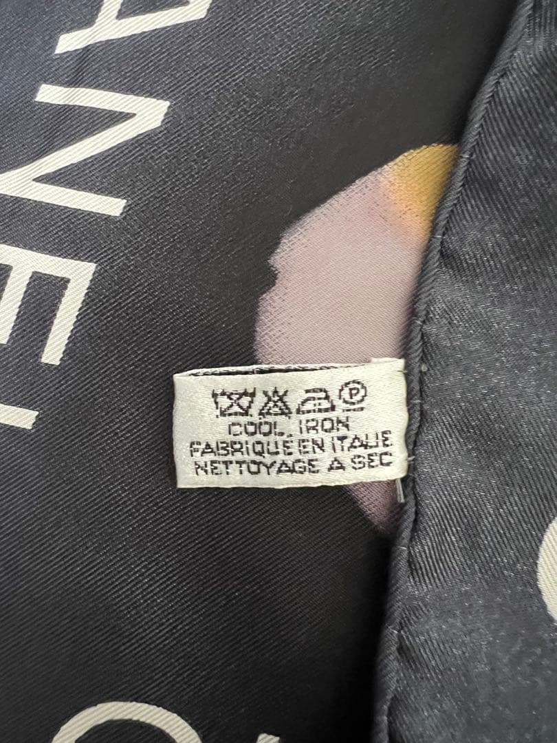 シャネル大判スカーフ