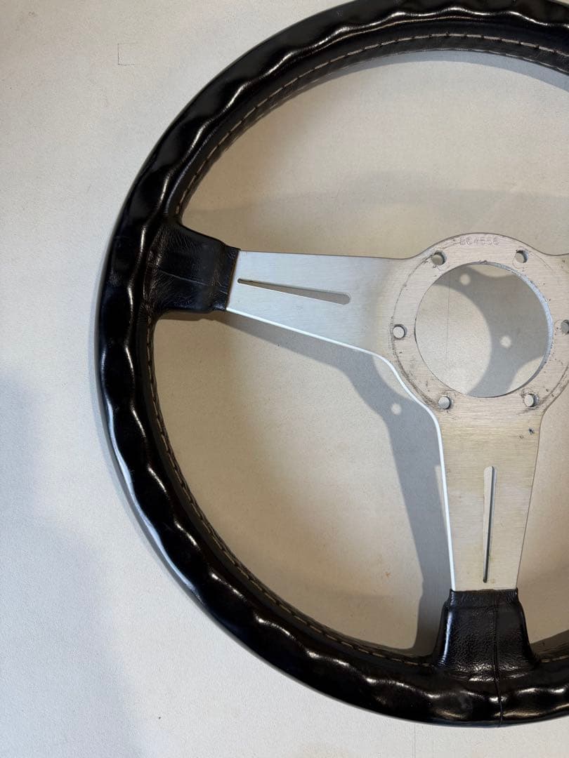 ナルディクラシック BC4556 シルバー レザーステアリング ホーンボタン