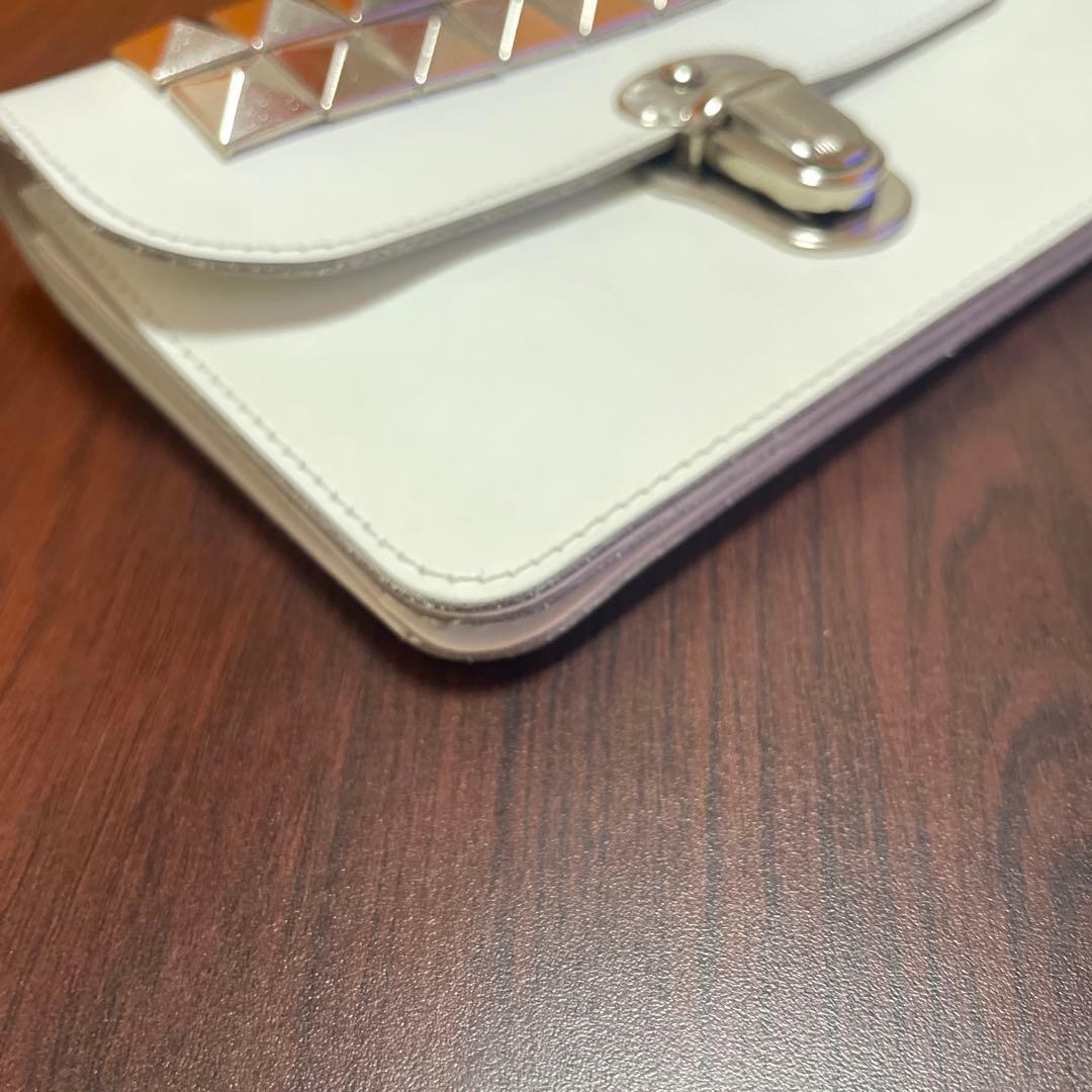 コムデギャルソンCOMME des GARCONSスタッズホワイトレザー長財布