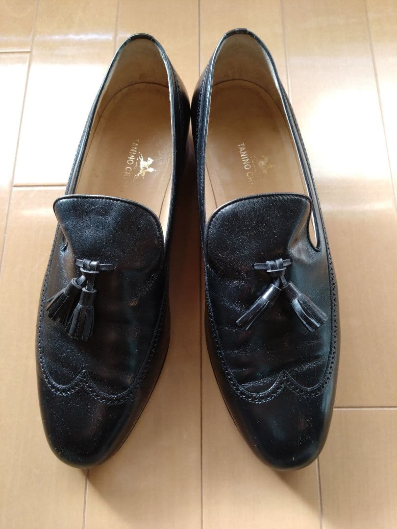 ごんです。TANINO CRISCI 黒タッセルローファー