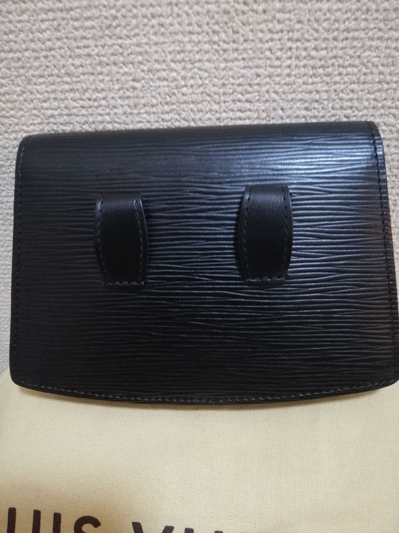 ルイ ヴィトン Louis Vuitton エピ ティルシット　ノワール