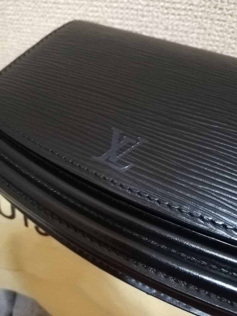 ルイ ヴィトン Louis Vuitton エピ ティルシット　ノワール