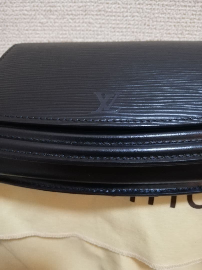 ルイ ヴィトン Louis Vuitton エピ ティルシット　ノワール