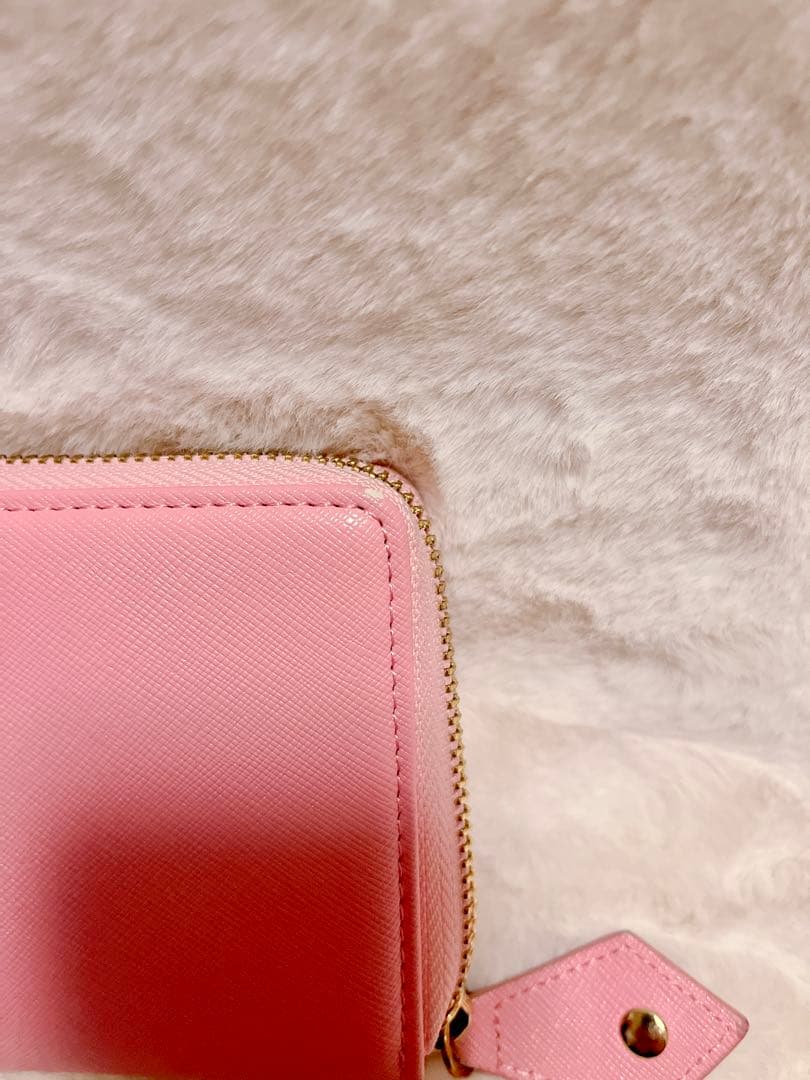 ゅ*様 【美品・最終値下げ】Vivienne Westwood 長財布 ピンク｜