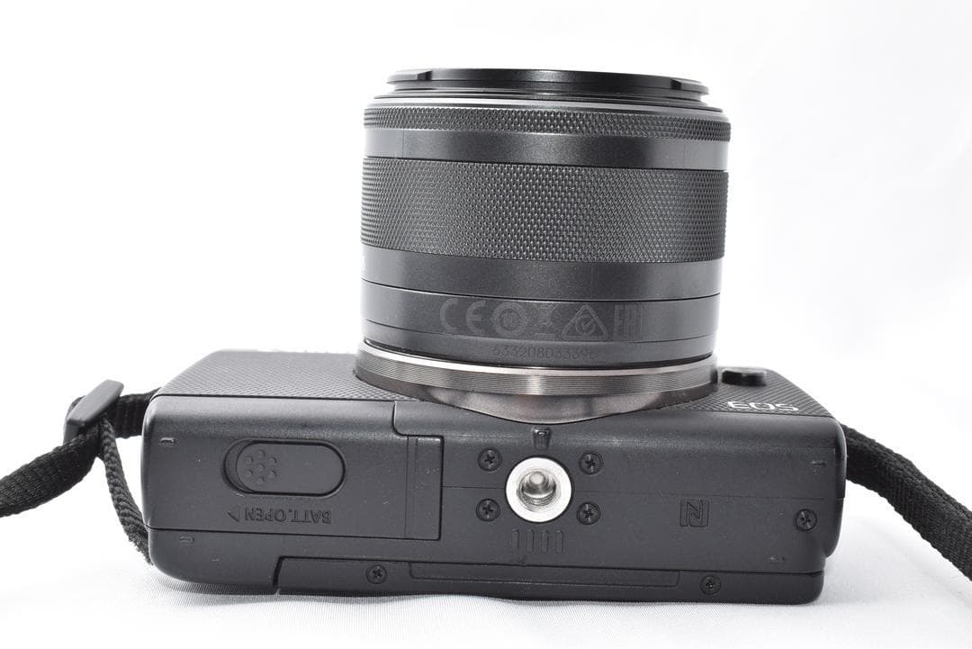 Canon EOS M100 ブラック 15-45mm レンズキット