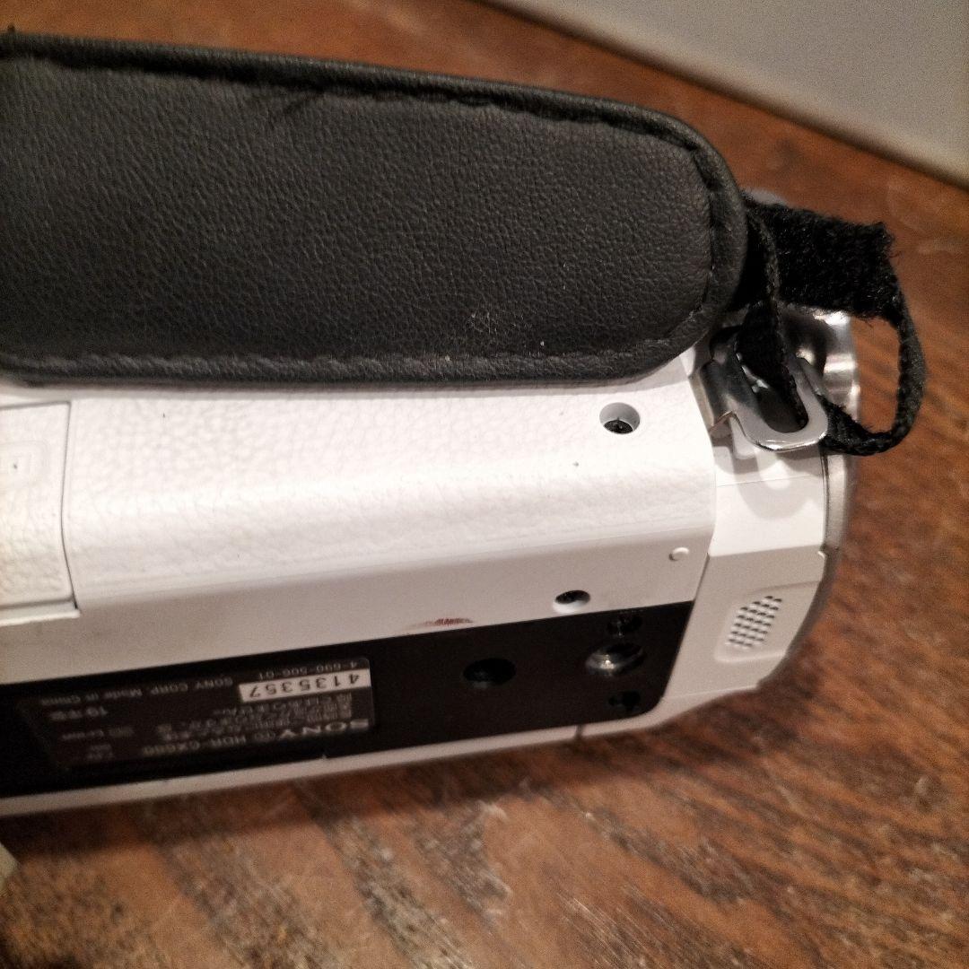 【中古品】ハンディカム　SONY HDR-CX680　ホワイト　白　動作未確認