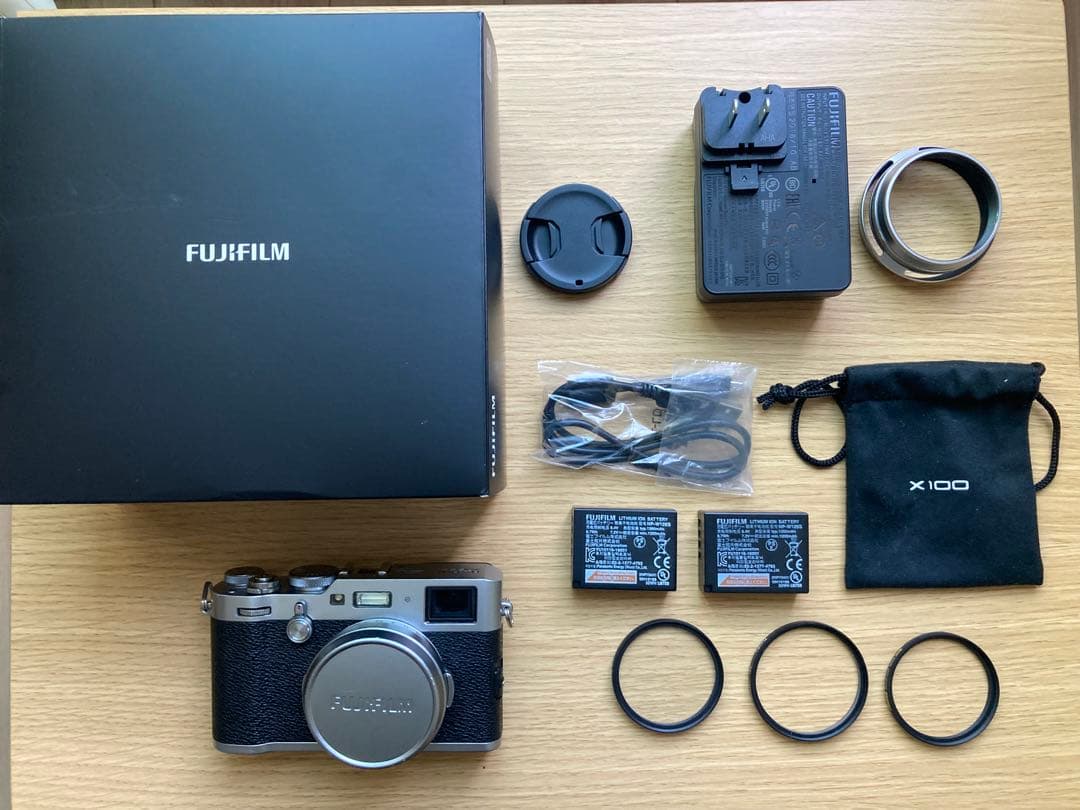 【美品】FUJIFILM X100F付属品あり