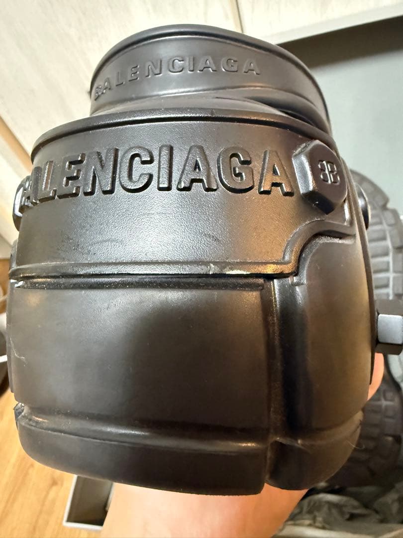 靴 BALENCIAGA Hard Crocs 42