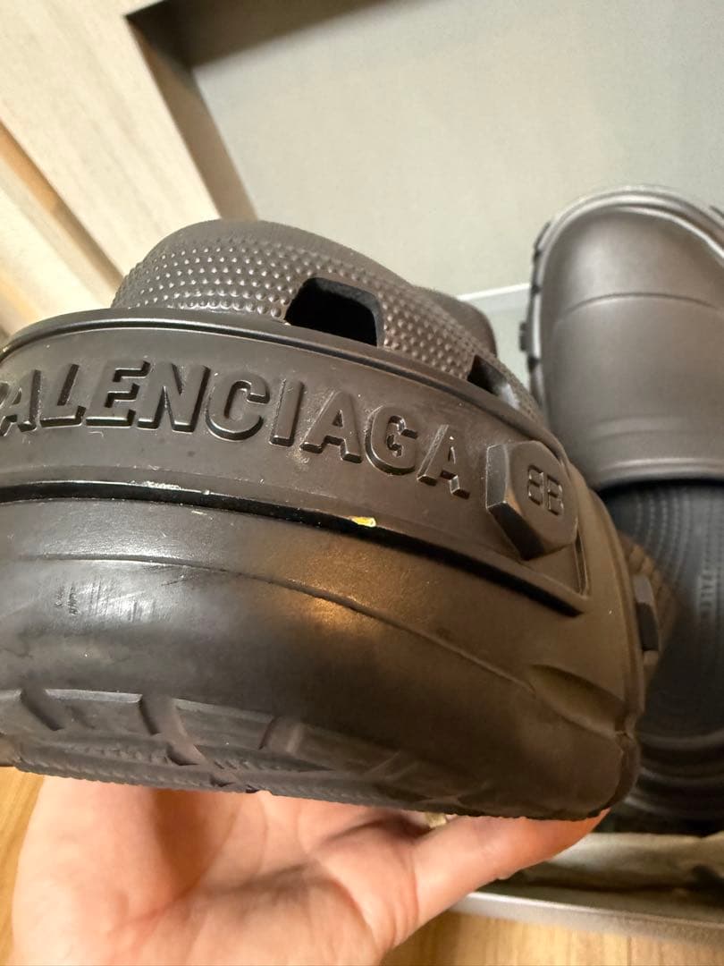靴 BALENCIAGA Hard Crocs 42