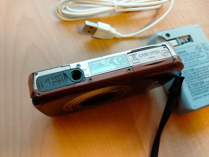 Canon IXY50S コンパクトデジタルカメラ　ジャンク品 動作可動確認