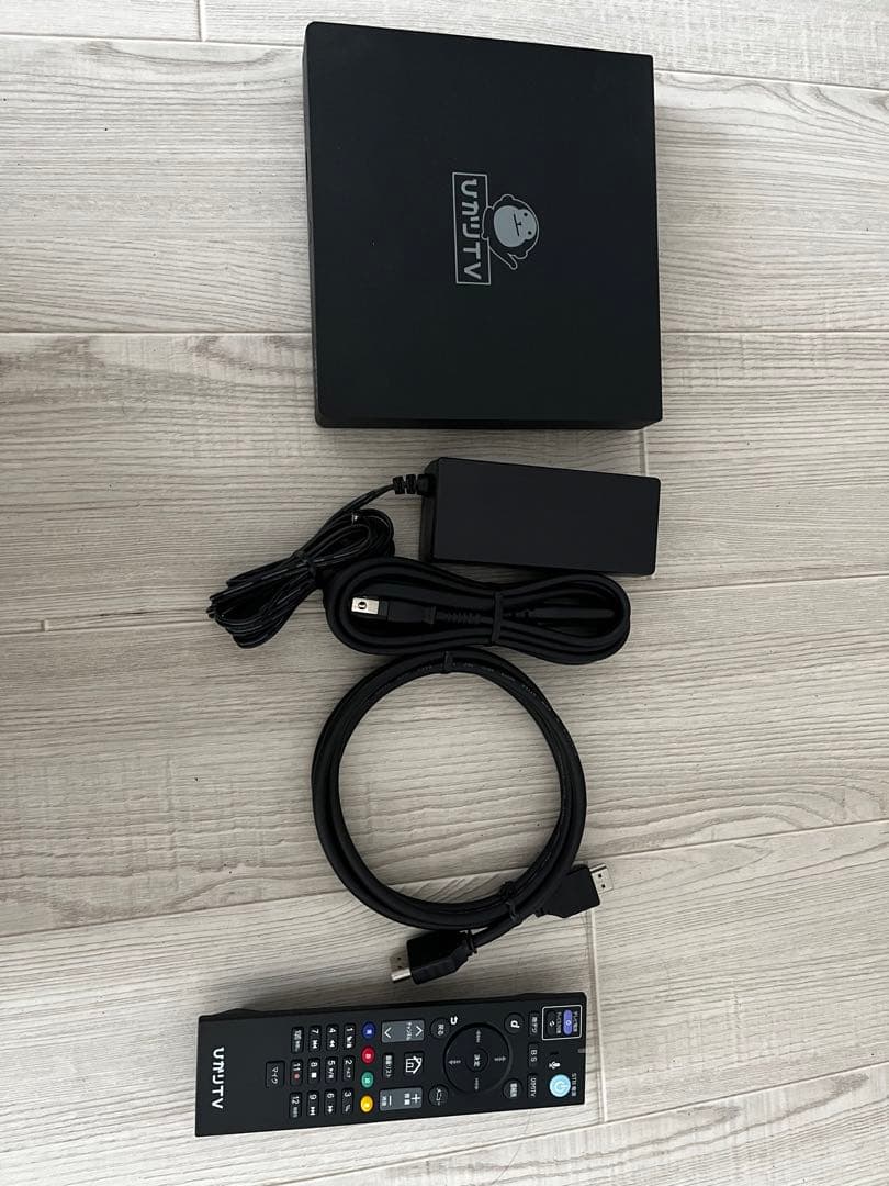 ひかりTV チューナー Smart TV 3400 本体と付属品