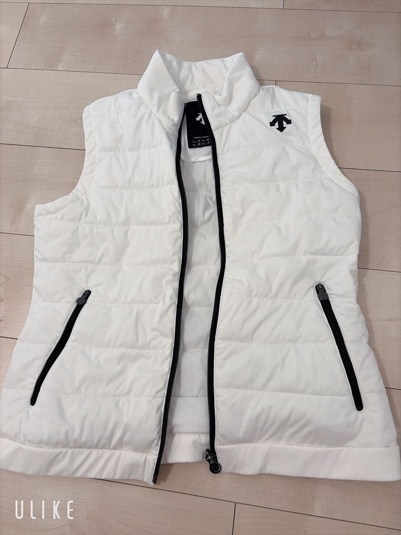 デサントゴルフ　レディース　ダウンベスト　Mサイズ