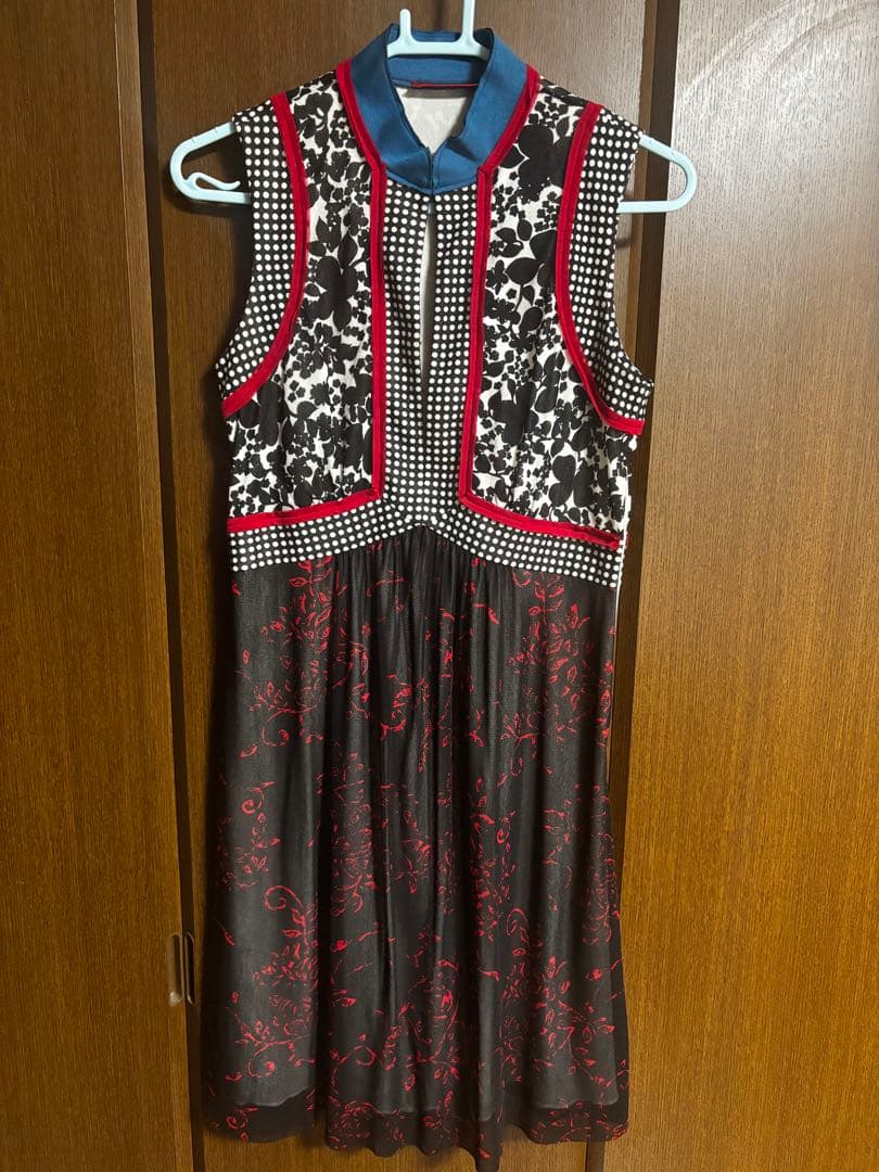 【超美品】VIVIENNE TAM ワンピース